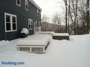 Big Boulder at Killington – 2 Miles to Killington with Hot Tub, Sauna, and Views - Image 3
