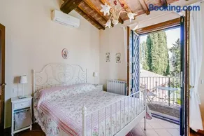Borghetto Valtania with pool, garden and sauna - Image 3