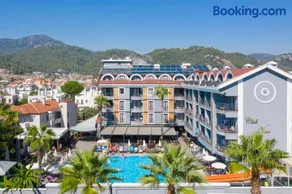 Club Viva Hotel - Image 1