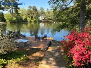 Lakefront Serenity - Image 3