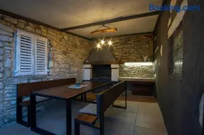 Authentic Istrian Villa Stazione with Pool - Image 5