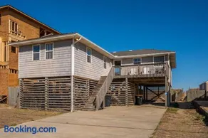 OBX 4BR Oceanfront Cottage - Image 4