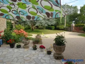Maison chaleureuse à Pordic avec jardin et cheminée - Image 1