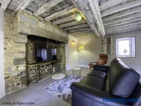 Charmante maison ancienne au cœur du village avec jardin et terrasse - Image 2