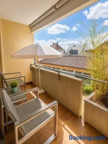 Apartment Balkon Parkplatz Arbeitsplatz - Image 1