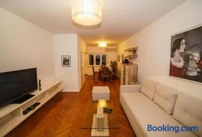 Spacious beach apartment - Image 1