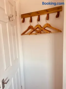 StarLight A Cosy 2 Bedroom House in Portishead - Image 3
