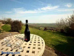 Sebright Cottage, Borrowby Farm Cottages - Image 3
