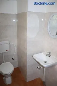 Jahnabee's Homestay - Image 3