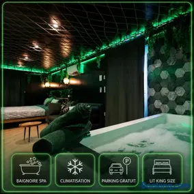 L'Oasis Tropicale, Jacuzzi, Love Room - Image 1