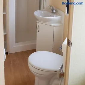 4 Berth with private Garden - 58 Brightholme Holiday Park Brean! - Image 4