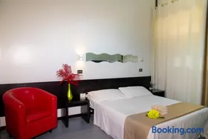Hotel Santa Chiara - Image 3