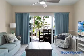 Crystal Waters - 2BR 3BA Private Villa - Image 2