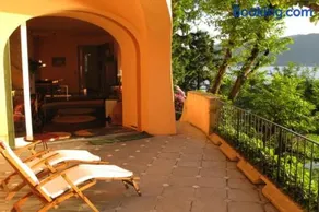 Stunning architectural villa with direct access to lake - Image 3