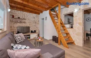 Two-Bedroom Holiday Home In Imotski - Image 2