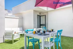 Atico con terraza ac 1hab en el centro y piscina comunitaria - Image 3