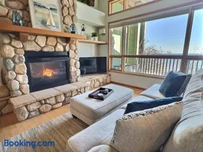 Aspenwood Hytte | Lake Superior Waterfront Retreat - Image 3