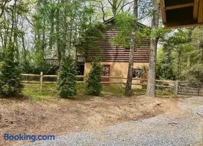 Log Cabin - Image 3