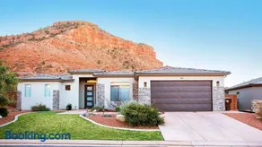 Pet Friendly Southern Utah Luxury FamilyHome Views - Image 1