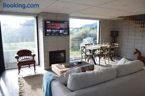 157 Field Way Luxury Lodge - Image 2