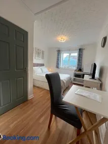 The Bungalow by SJP - Double Room - Image 4