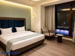 Hotel Midtown - Image 2