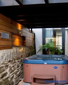 Edge14- spacious, stylish and near the beach! - Image 2