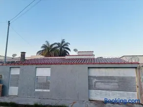 Casa familiar, estrutura para descanso e trabalho - Image 1