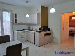 Navili Grand Apartment - Image 2