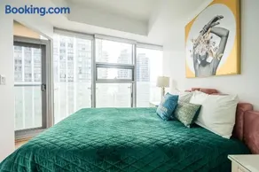 Gorgeous 2 Bedroom 2 Bath Condo in the Heart of Downtown - Image 1