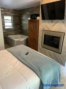 Oak Creek Terrace Resort - Image 2