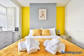Modern 3 Bed Home | Near M4 | Business & Leisure - Image 2
