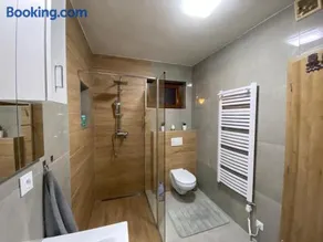 Lovely & Luxury Apartment - Image 4