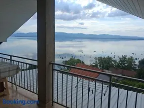 Panorama Apartments - Image 1