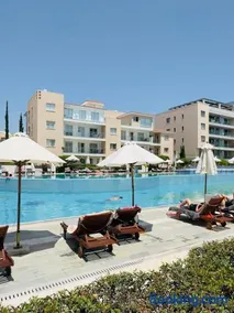 Resort Living in Paphos - Modern 1BR - Pools & Spa - Image 3