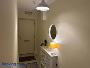 Town Centre Apartment - Image 5