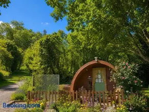 Caplor Glamping & Lodges - Image 3
