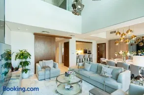 Pearl of the Marina Baywalk Penthouse - Image 3
