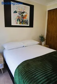 Denman Stay - Worker Friendly & Great Value - Image 3