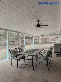 Vintage Family House - Image 3