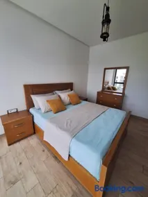 Apartment place italie - Image 3