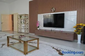 Oasis Villa Stay by Lunar - Image 5