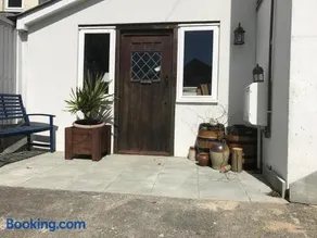Dippy cottage - Image 3