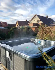 Dom Tkacki Pokoje Gościnne Jacuzzi w Ogrodzie Kudowa-Zdrój - Image 2