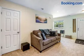 RJD Beachside Vacation Home A - Image 2