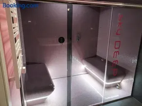 sky DEEP jacuzzi sauna 30 FLOOR - Image 1