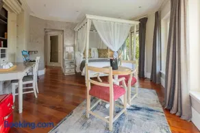 The 506 Hotel - Image 4