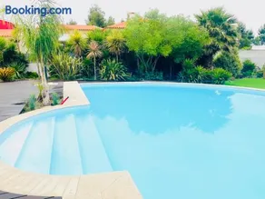 Moradia de Sonho com Piscina - Image 1