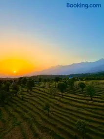 Aahista Stays- Mountain view homestay - Image 3