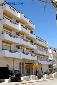 Apartamentos Turisticos Praia Grande - Image 3